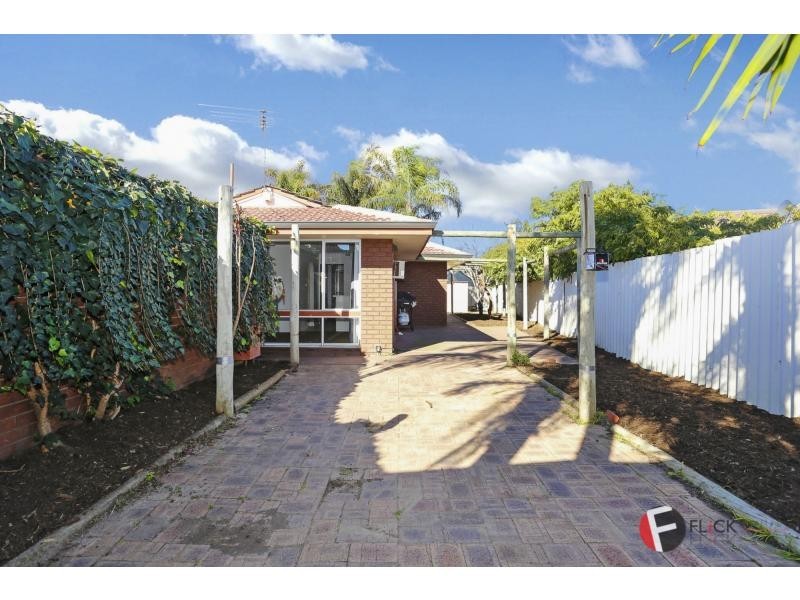 52A Templeton Crescent, Girrawheen WA 6064