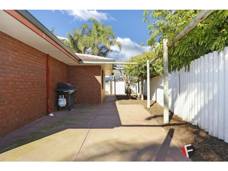 52A Templeton Crescent, Girrawheen WA 6064