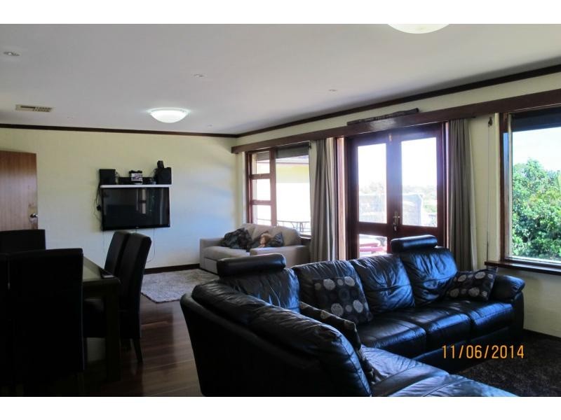 5 Oyster Court, Craigie WA 6025