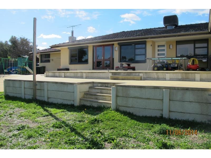 5 Oyster Court, Craigie WA 6025
