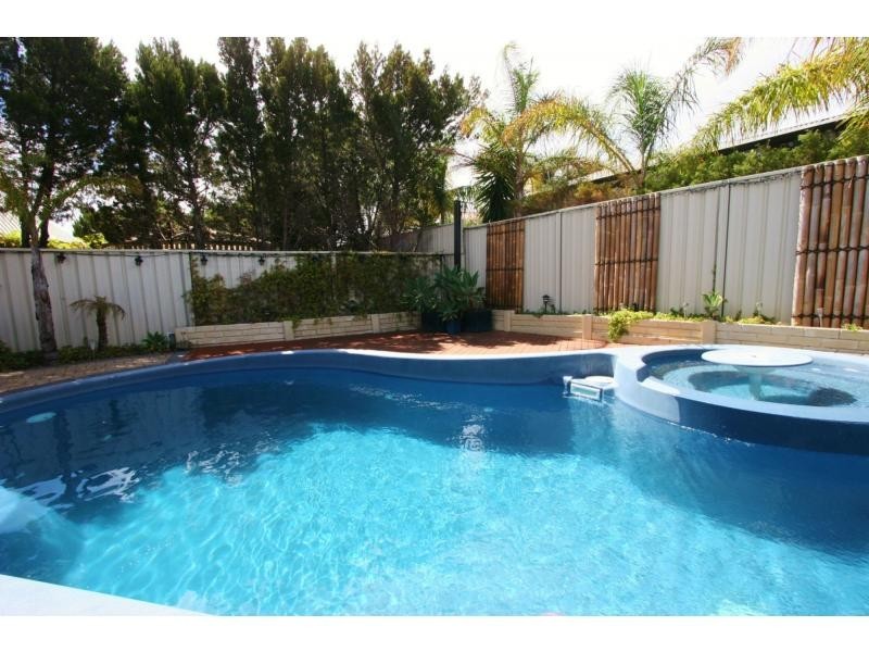 7 Christchurch Terrace, Currambine WA 6028