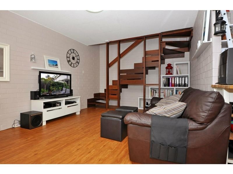 10/15 Flynn Street, Churchlands WA 6018