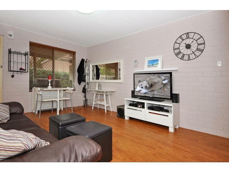 10/15 Flynn Street, Churchlands WA 6018