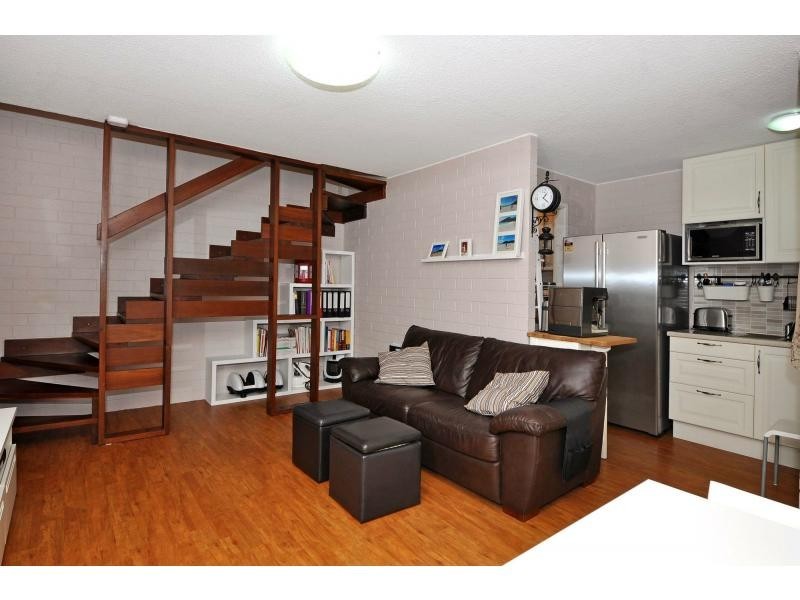 10/15 Flynn Street, Churchlands WA 6018