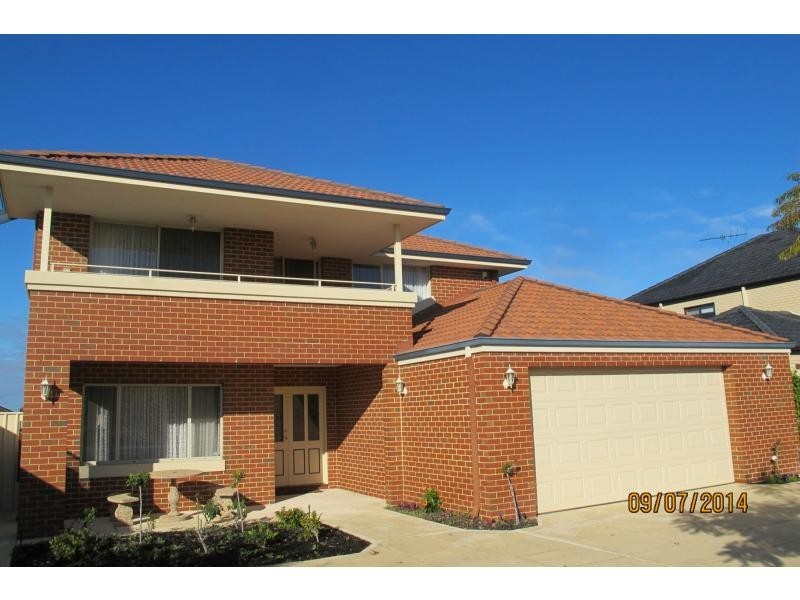 160 Golf Links Drive, Carramar WA 6031