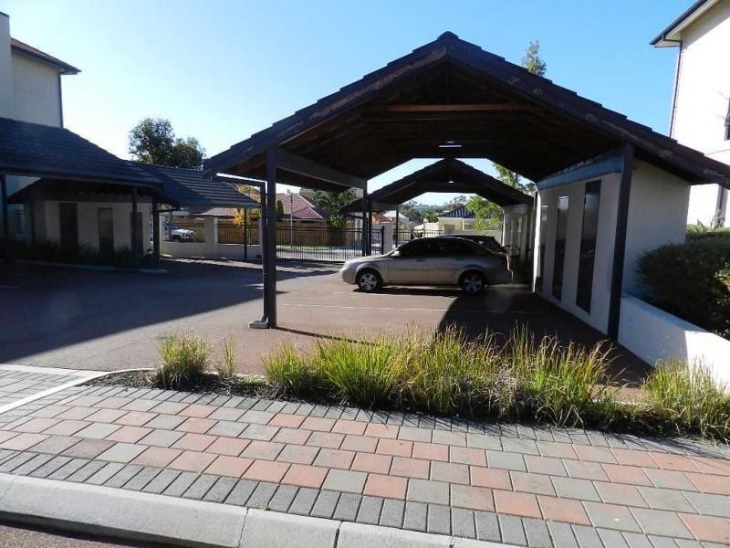 Unit 4/8 Wattlebird Loop, Joondalup WA 6027
