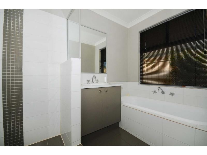 32 Beelara Way, Wanneroo WA 6065