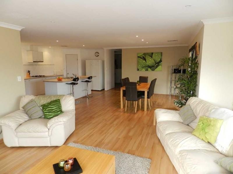 15 Vinciullo Way, Sinagra WA 6065