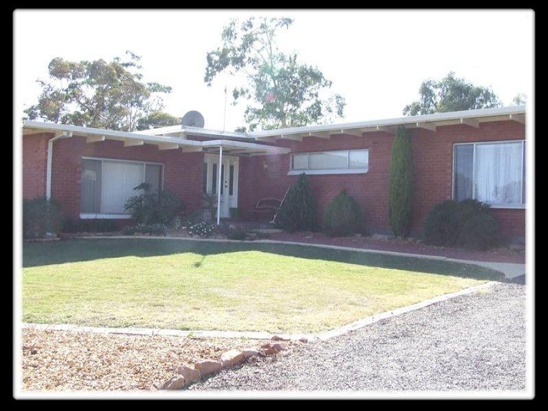 3 Fourth Street, Napperby SA 5540