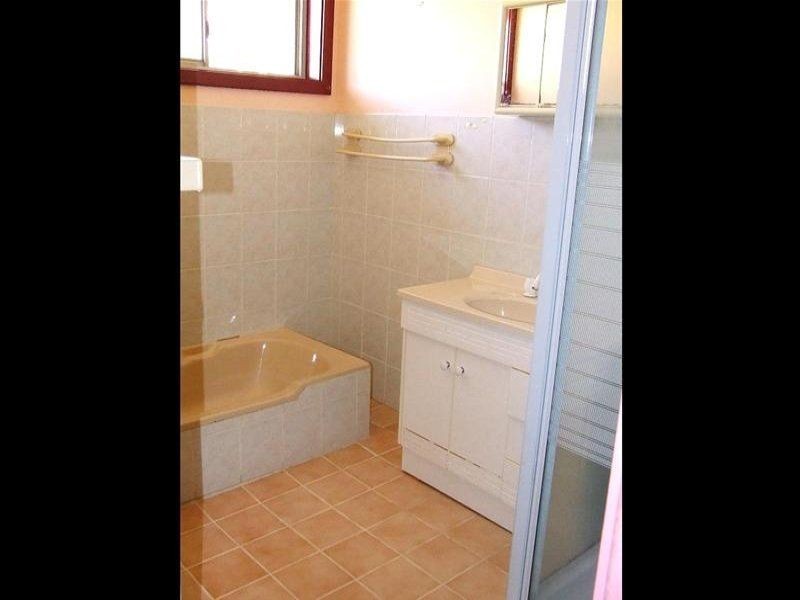 3 Fourth Street, Napperby SA 5540