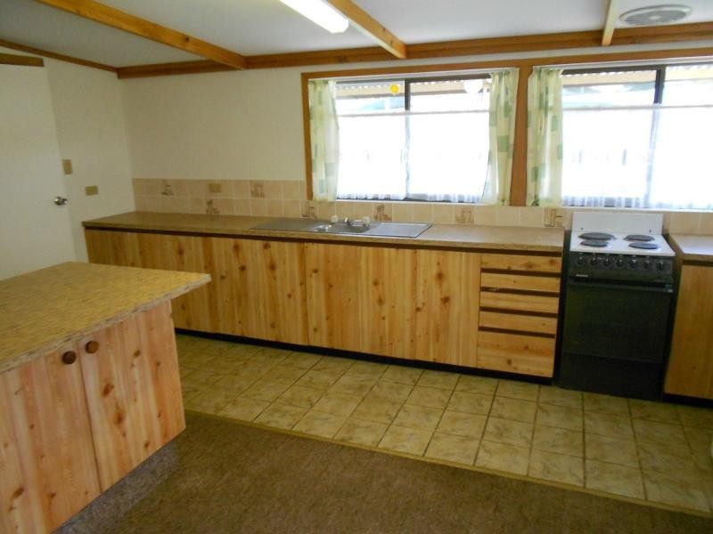 12 Fifth Street, Gladstone SA 5473