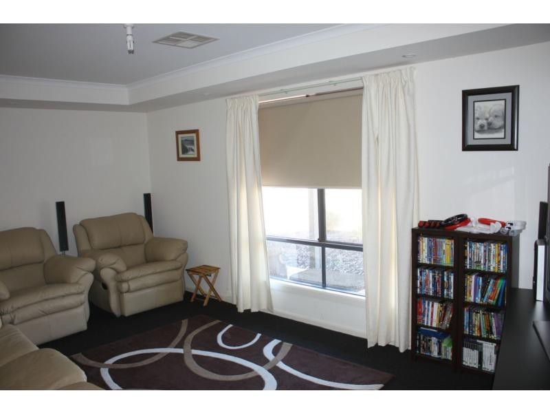 5 Tiliqua Crescent, Roxby Downs SA 5725