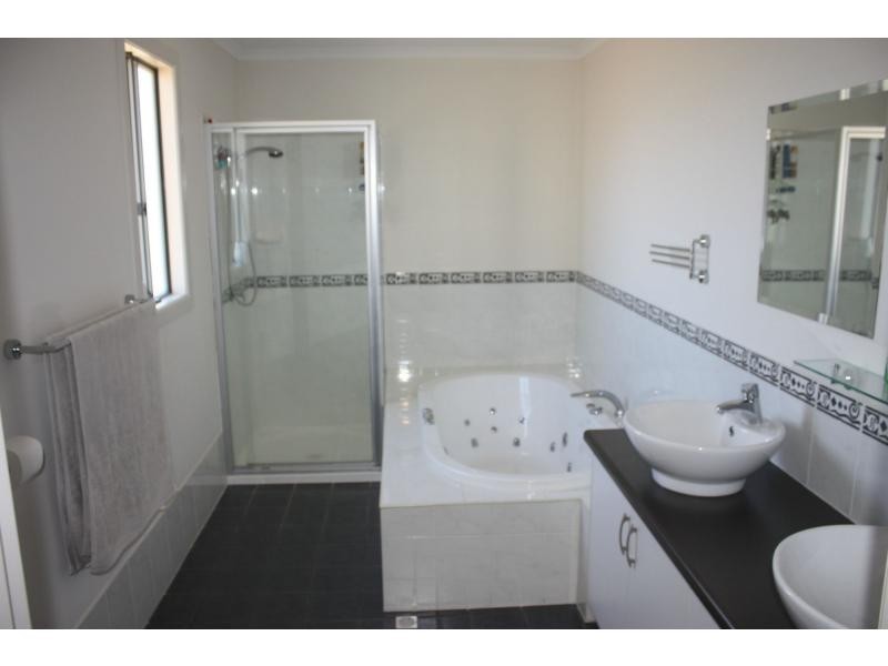 5 Tiliqua Crescent, Roxby Downs SA 5725