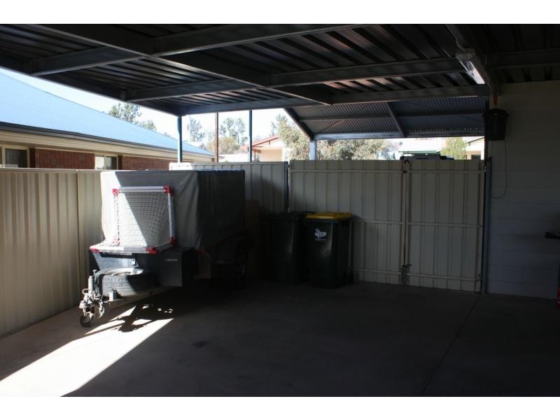 5 Tiliqua Crescent, Roxby Downs SA 5725