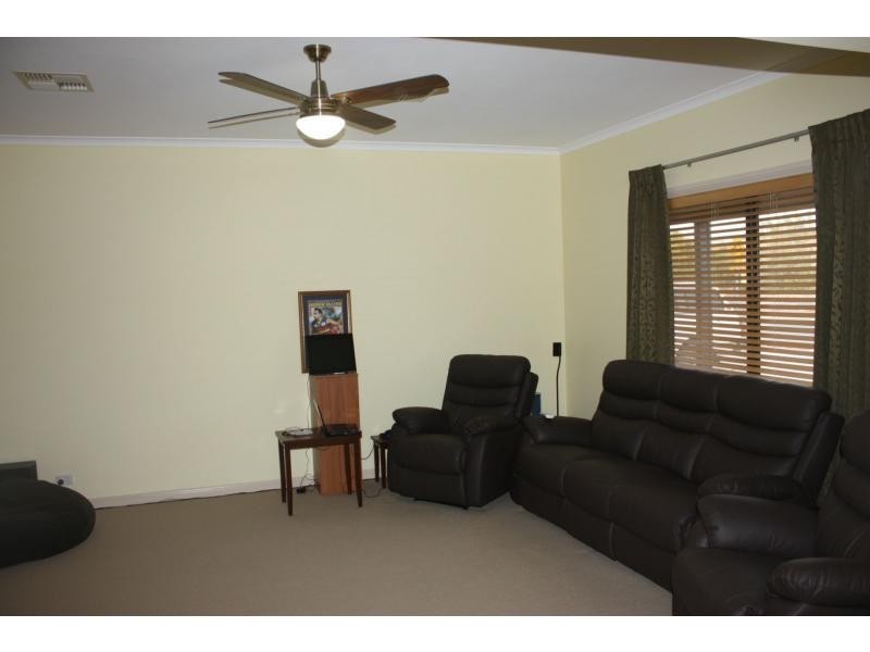 3 Maireana Circuit, Roxby Downs SA 5725