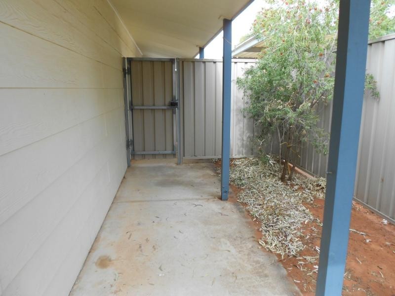 Unit 12/6-8 Kennebery Crescent, Roxby Downs SA 5725