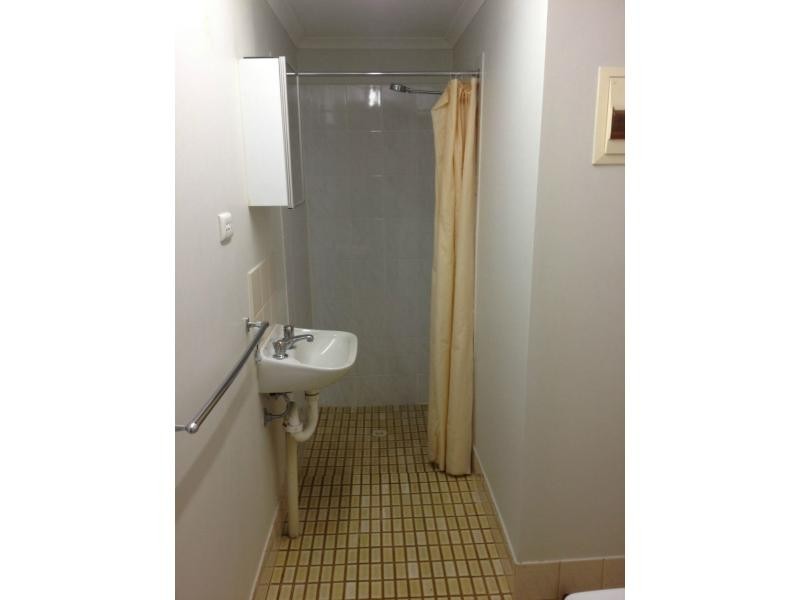 Unit 2/6-8 Kennebery Crescent, Roxby Downs SA 5725