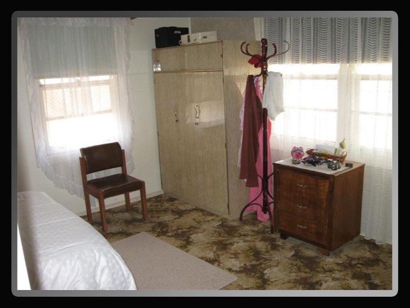 16 Emeu Street, Port Clinton SA 5570