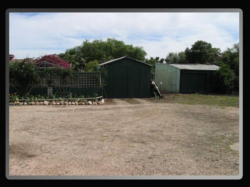 16 Emeu Street, Port Clinton SA 5570