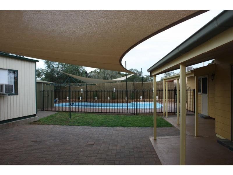 5 Pioneer Drive, Roxby Downs SA 5725