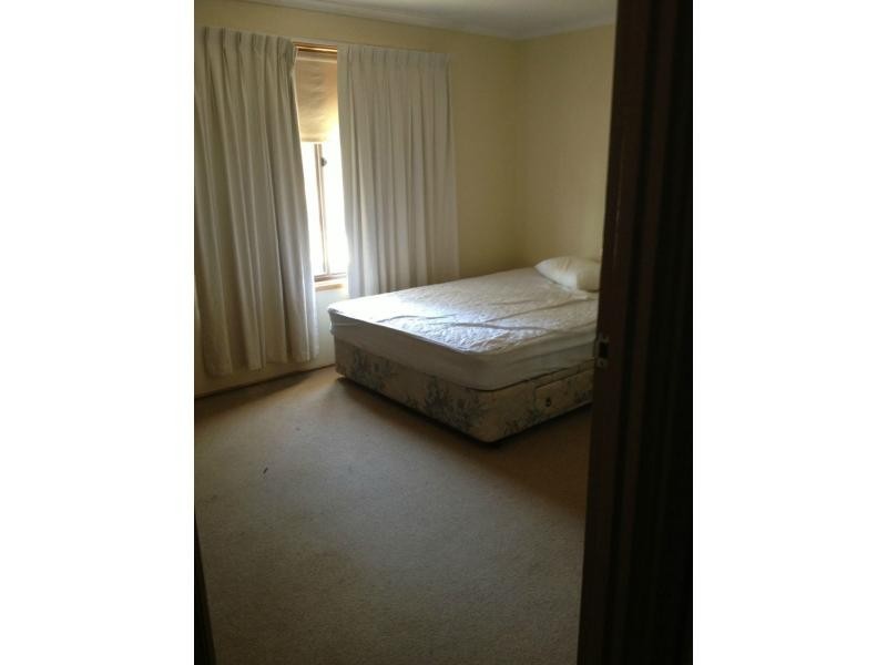 6 Axehead Road, Roxby Downs SA 5725