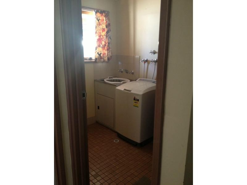 6 Axehead Road, Roxby Downs SA 5725