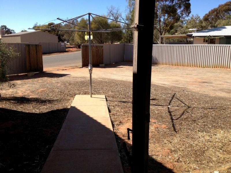 6 Axehead Road, Roxby Downs SA 5725