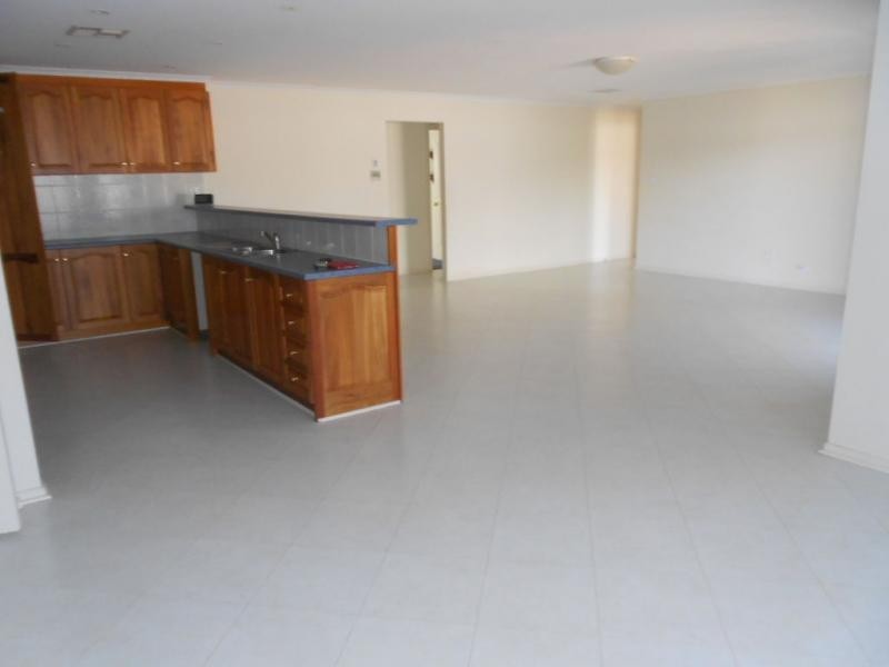 5 Maireana Circuit, Roxby Downs SA 5725