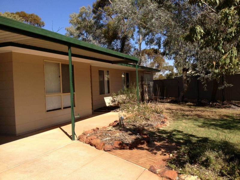 14 Mulgaria Crescent, Roxby Downs SA 5725