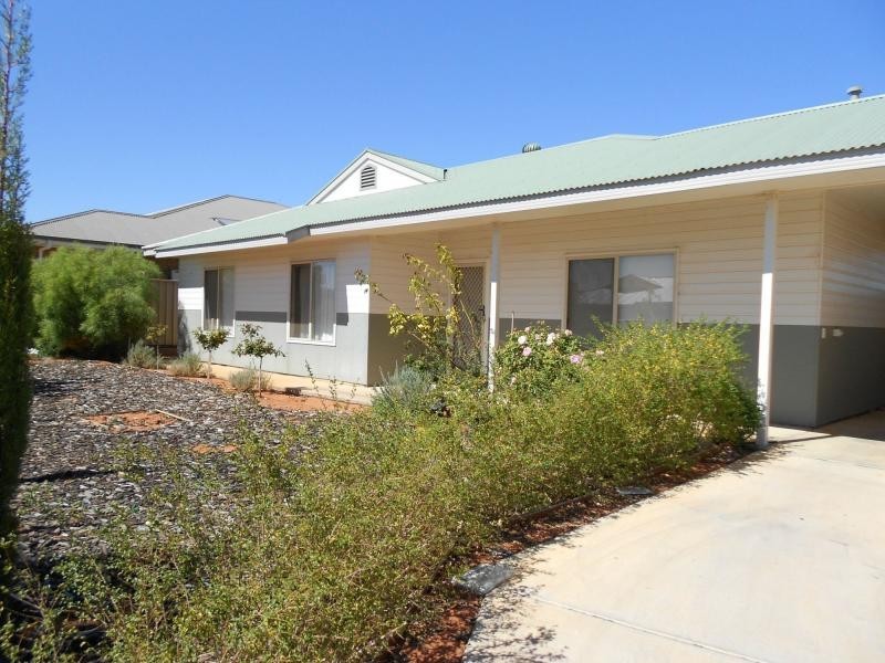10 Bolami Street, Roxby Downs SA 5725