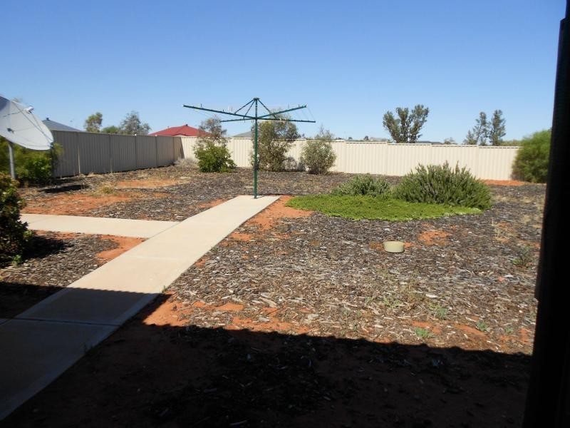 10 Bolami Street, Roxby Downs SA 5725