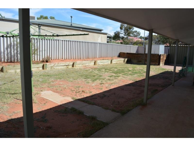 22 Irrapatana Street, Roxby Downs SA 5725