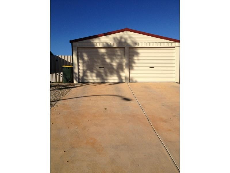 40 Tiliqua Crescent, Roxby Downs SA 5725