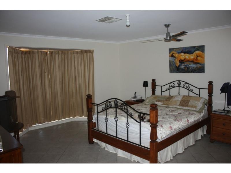 21 Planigale Drive, Roxby Downs SA 5725
