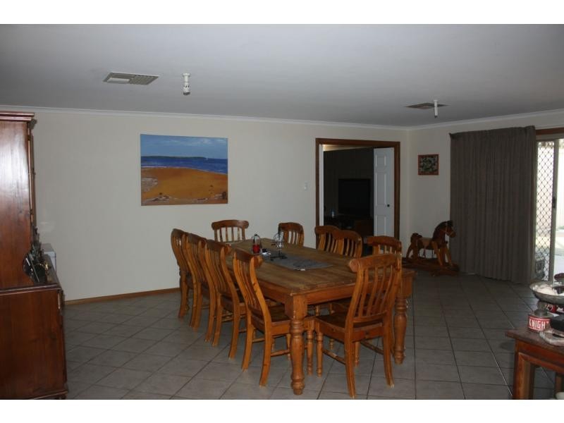 21 Planigale Drive, Roxby Downs SA 5725