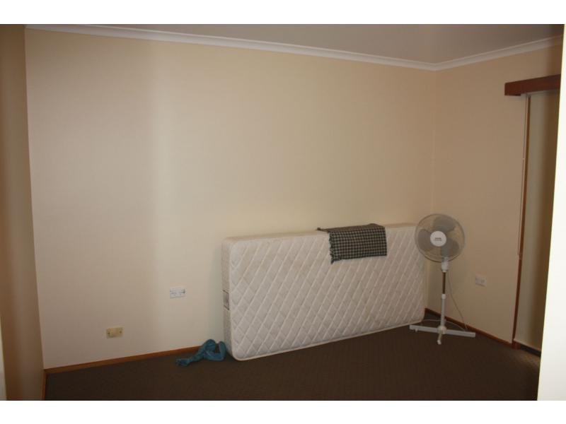 15 Mulgaria Crescent, Roxby Downs SA 5725