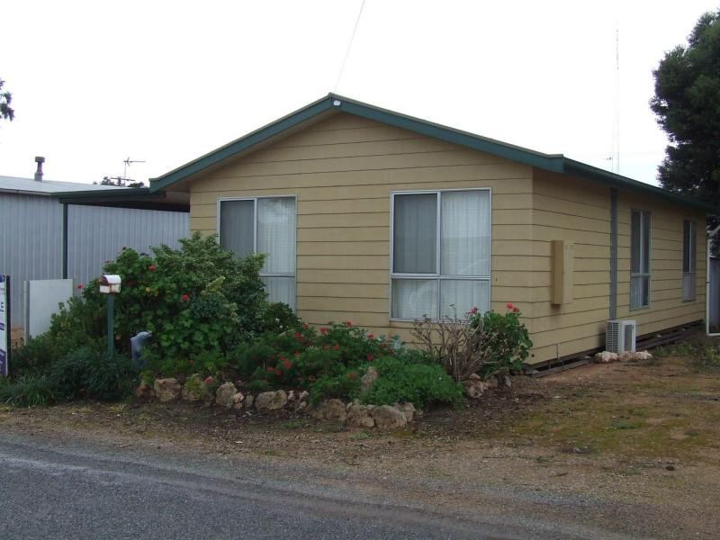 L26 Dolphin Road, Fisherman Bay SA 5522