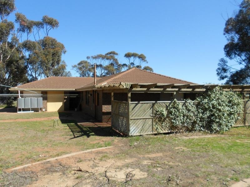 L24 & 25 Cnr James & Malcolm Street, Jamestown SA 5491