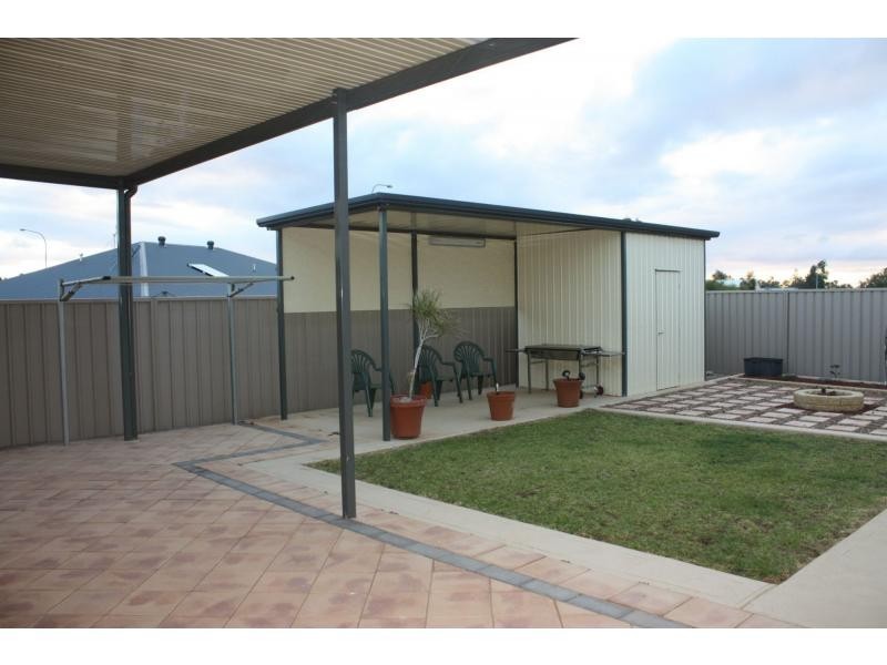 3 Maireana Circuit, Roxby Downs SA 5725