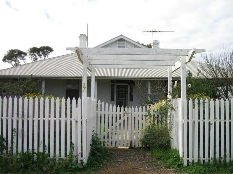 27 Elizabeth Road, Maitland SA 5573