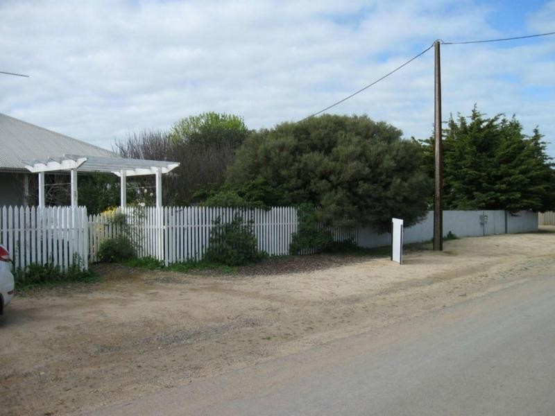 27 Elizabeth Road, Maitland SA 5573