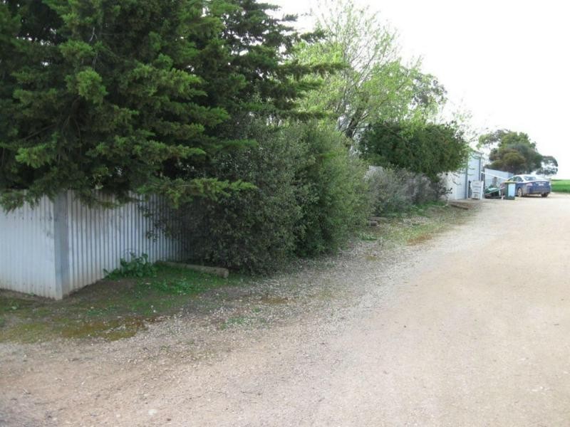 27 Elizabeth Road, Maitland SA 5573