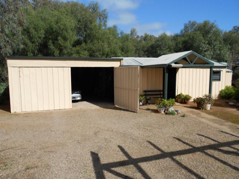 3 Dee Road, Stone Hut SA 5480