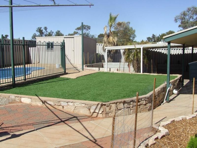 52 Hermit Street, Roxby Downs SA 5725