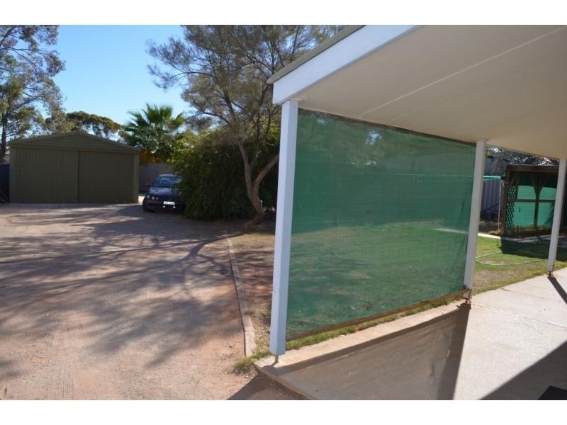 15 Mirra Street, Roxby Downs SA 5725