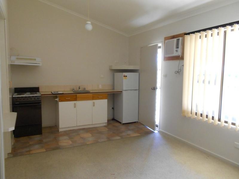 Unit 8/L6-8 Kennebery Crescent , Roxby Downs, Roxby Downs SA 5725