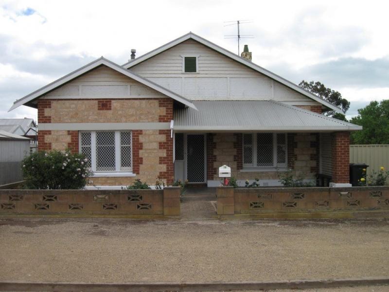 18 Caroline Street, Maitland SA 5573