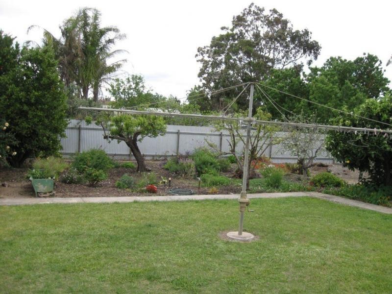 18 Caroline Street, Maitland SA 5573