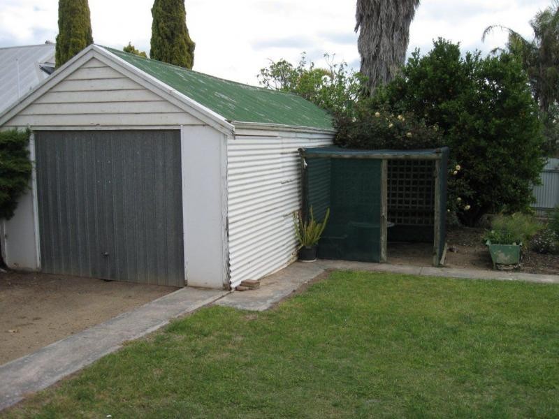 18 Caroline Street, Maitland SA 5573