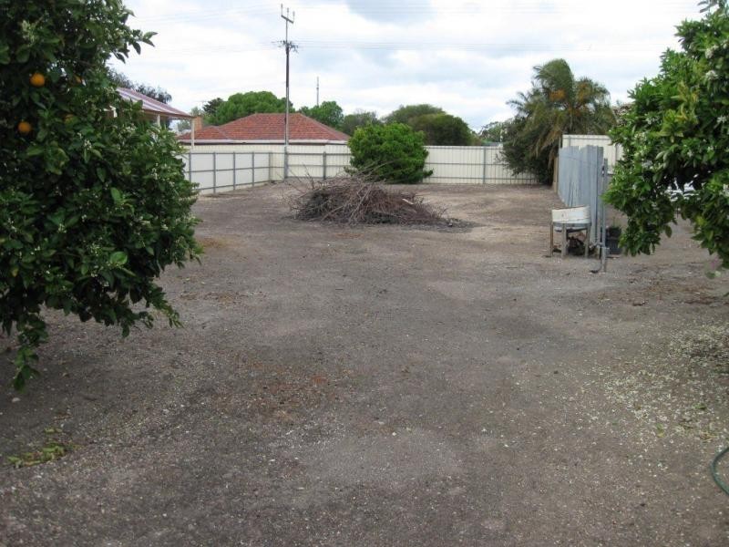 18 Caroline Street, Maitland SA 5573